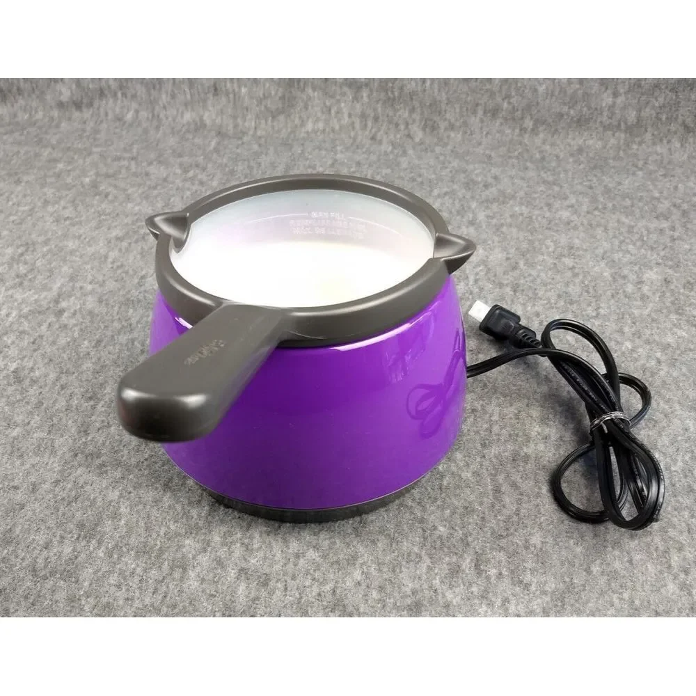 Wilton Baking Lot/3 - Candy Melting Pot Christmas Cookie Mold & Gift Treat Bags‎